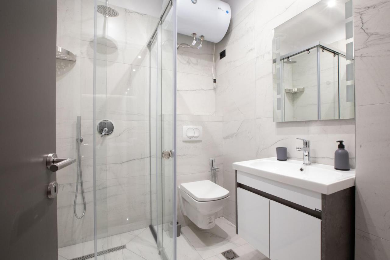Dea'S Apartaments Tirana Zewnętrze zdjęcie